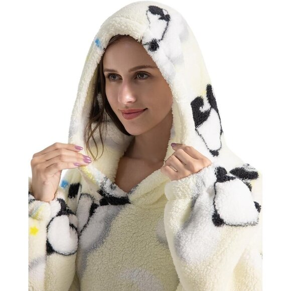 ⭐Sweat White Panda Warm Giant Hoodie Thick Flannel Blanket with Sleeve - Picture 6 of 6